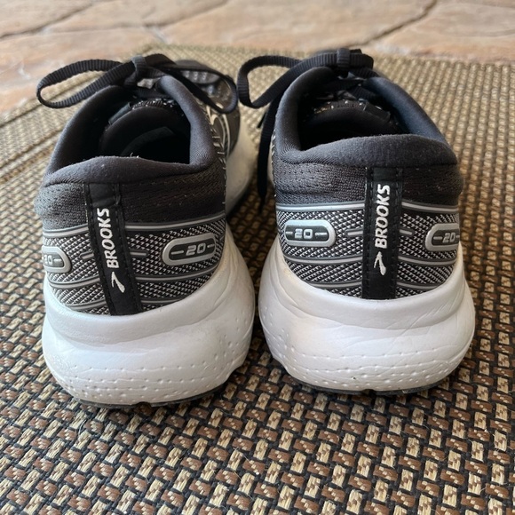 BROOKS GLYCERIN 20 Women’s Running Shoes SIZE 8 Black White Athletic Casual - Picture 3 of 11